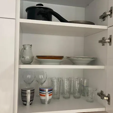 White Studio 1 Apartment