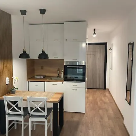 Apartment White Studio 1 *