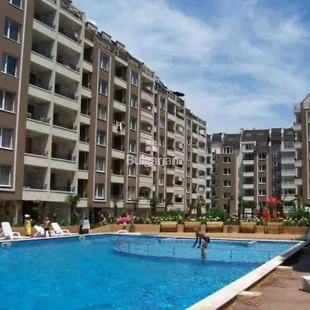 Apartment White Studio 1 *