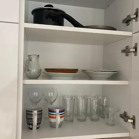 White Studio 1 Apartment